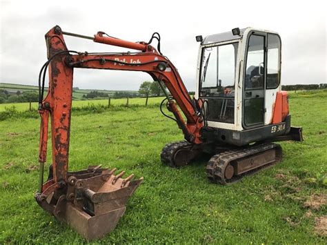 mini excavator hire carmarthen